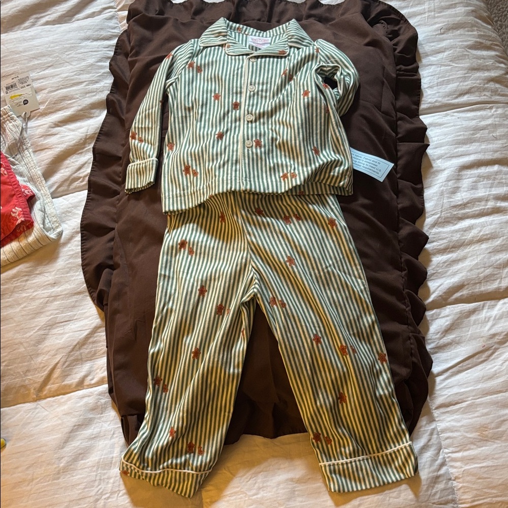 Wondershop Kids Striped Green & Brown Gingerbread Pajama Set